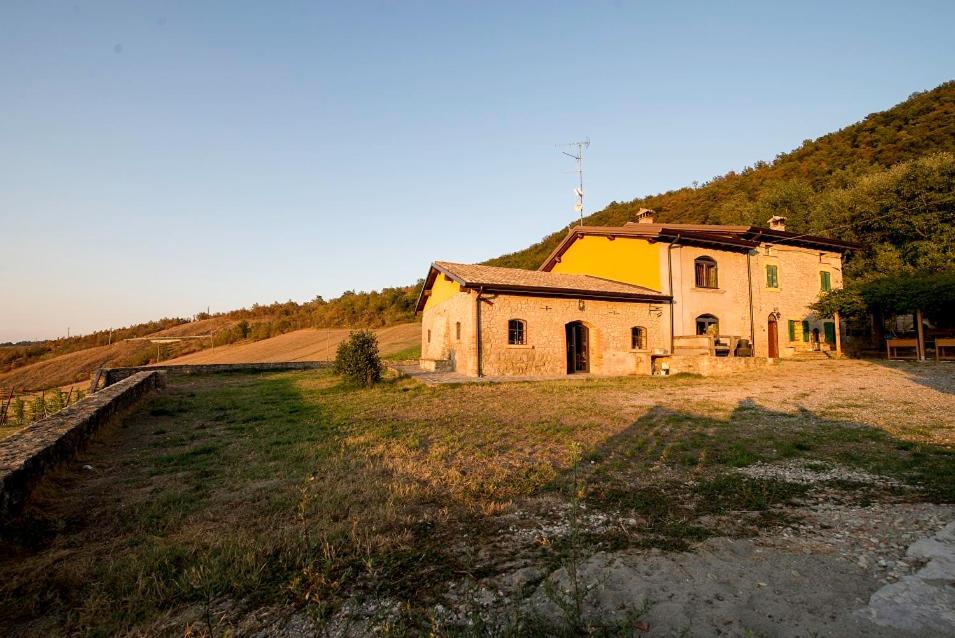 Fattoria Branciana Bed & Breakfast Rossena Bagian luar foto